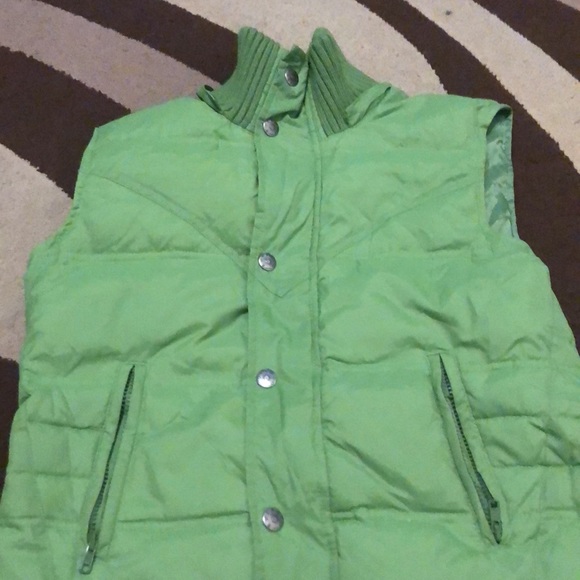 Green vest - Picture 3 of 3